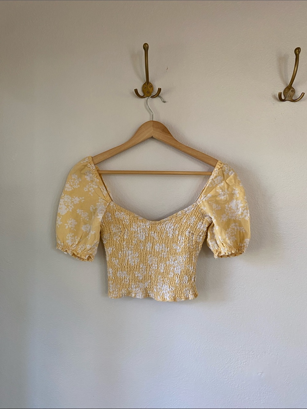 Abercrombie & Fitch Yellow Floral Smocked Puff-Sleeve Crop Top
